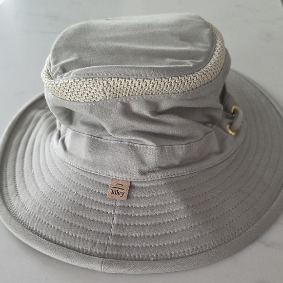 Tilley TMH55 Airflo Mash-Up Hat Size 7 3/8 Sand - Picture 2 of 5